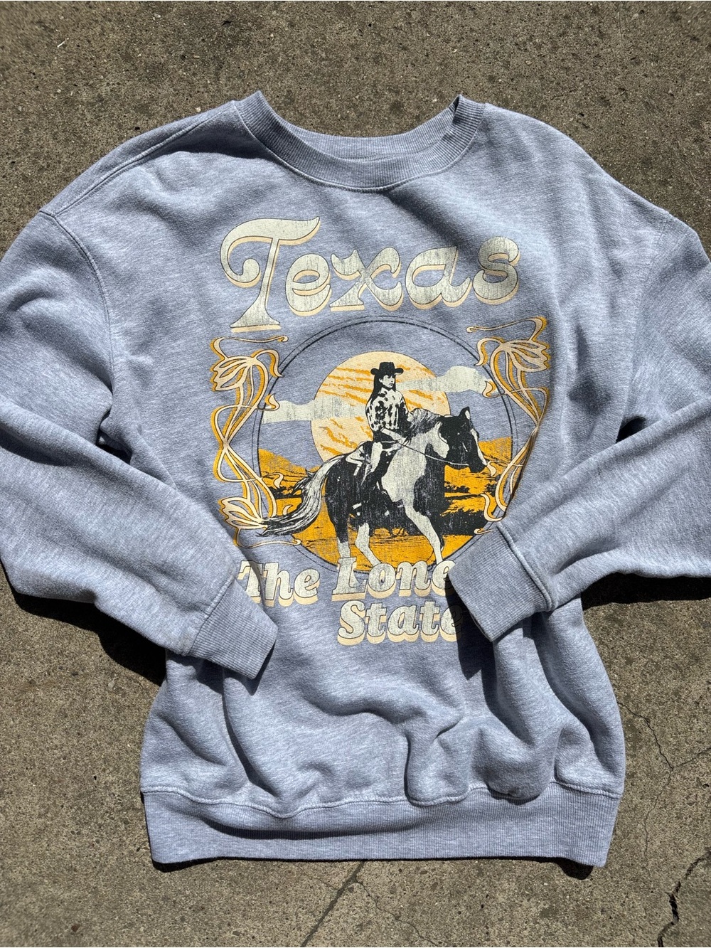 Zoe + Liv Light Gray Crewneck Sweatshirt with Yellow Western Texas Graphic M